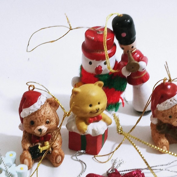 Vintage Christmas Miniature Tree Ornaments Set of 10 Santa Bears Snowman & (z) - Picture 2 of 4